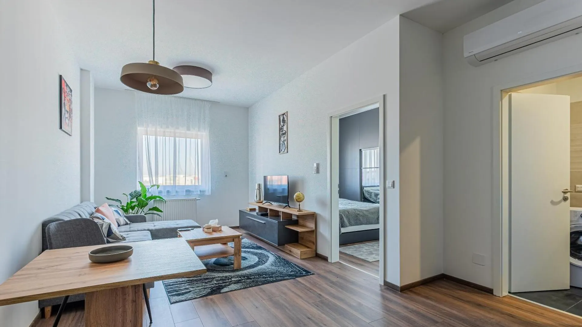 Just Finished! New Cozy Apartment With Parking contacts