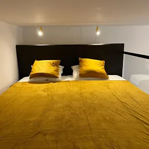 Designer Downtown Apartman