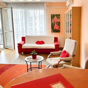 Lovely - Free Parking Apartman