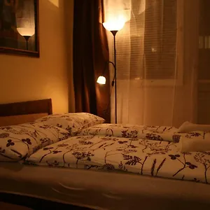 Margaret Bridge Apartman